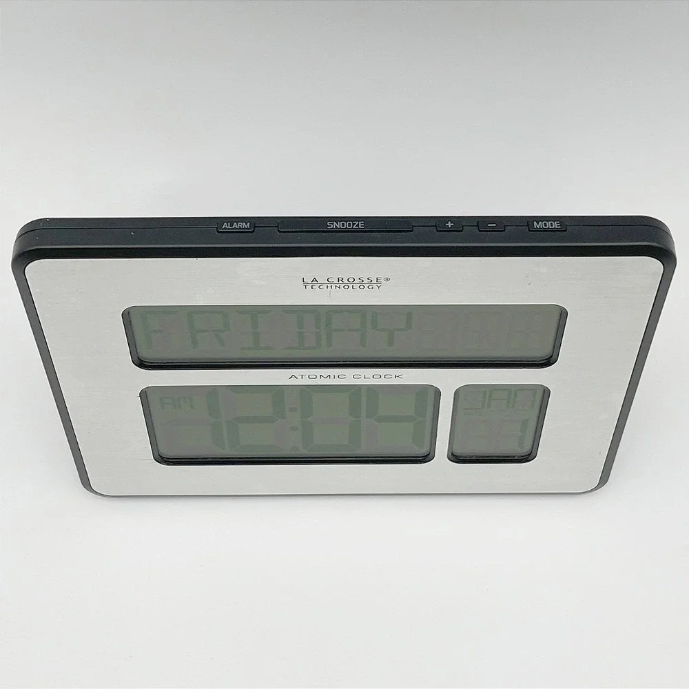 La Crosse Technology C86286 Atomic Full Calendar Digital‎ Silver Wall Clock EUC